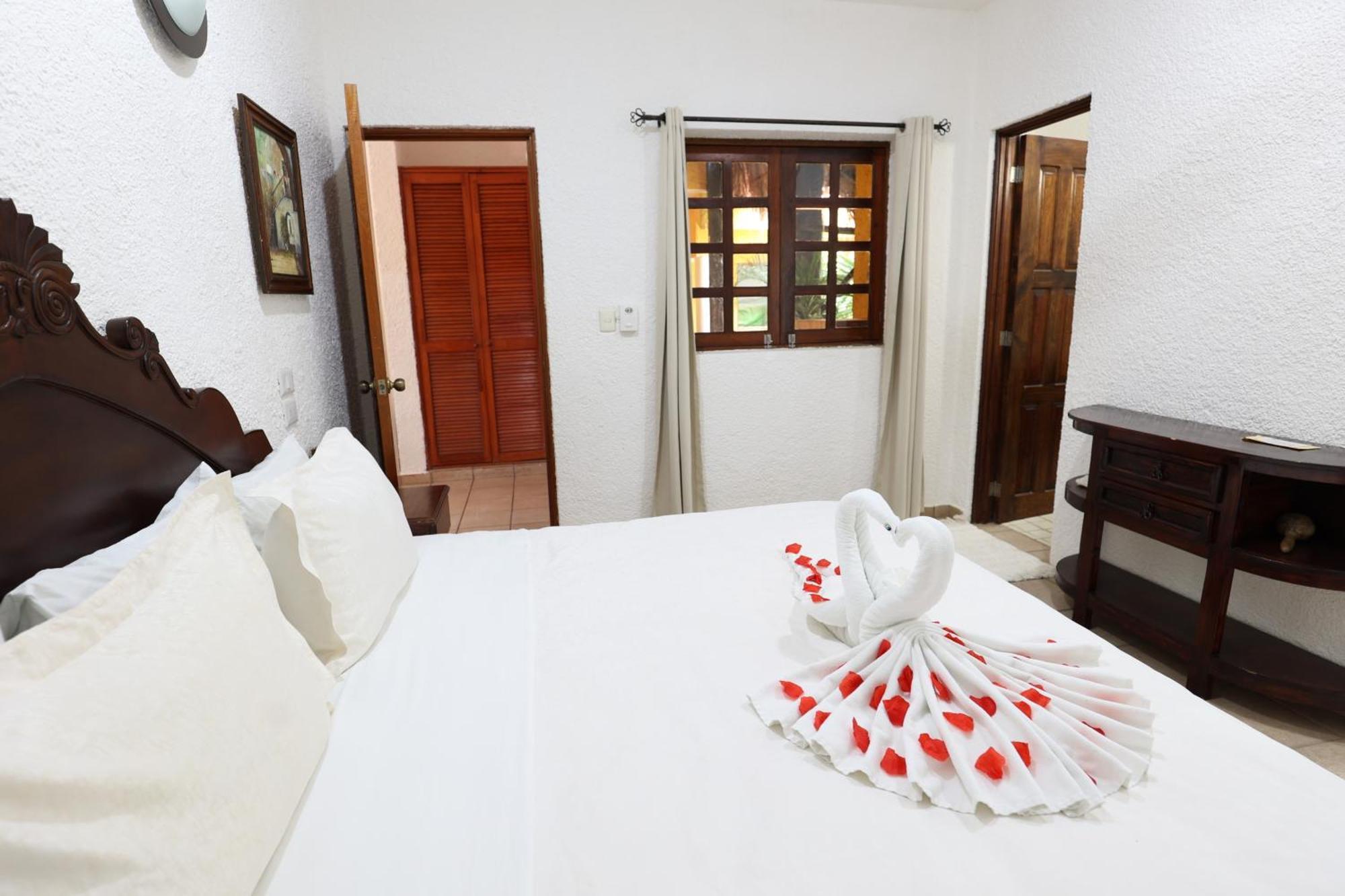 Hotel Bosque Caribe, 5Th Av. Zone Playa del Carmen Exteriör bild