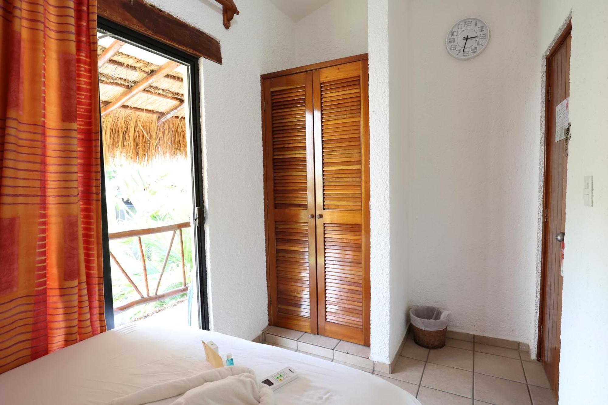 Hotel Bosque Caribe, 5Th Av. Zone Playa del Carmen Exteriör bild