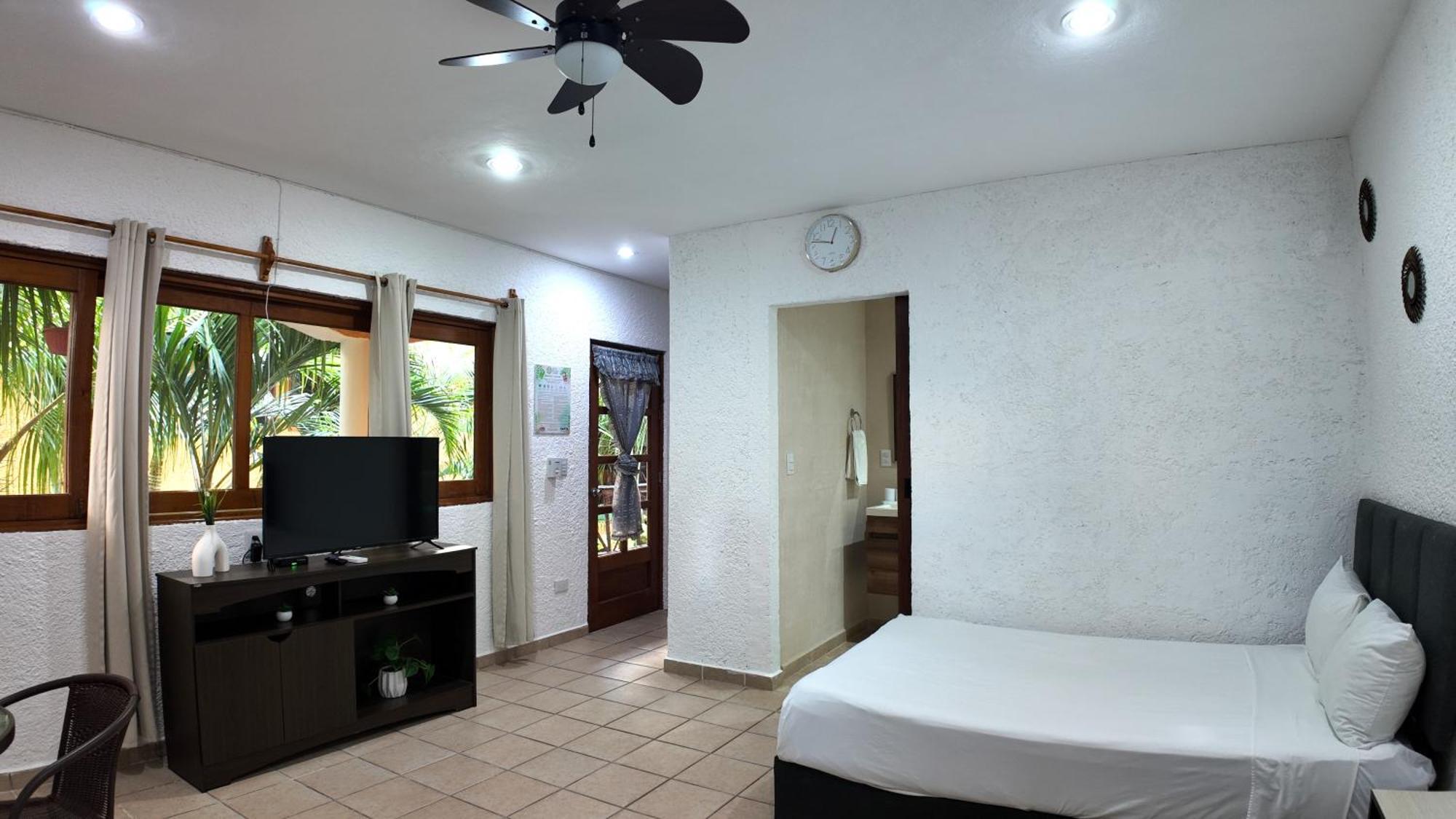 Hotel Bosque Caribe, 5Th Av. Zone Playa del Carmen Exteriör bild